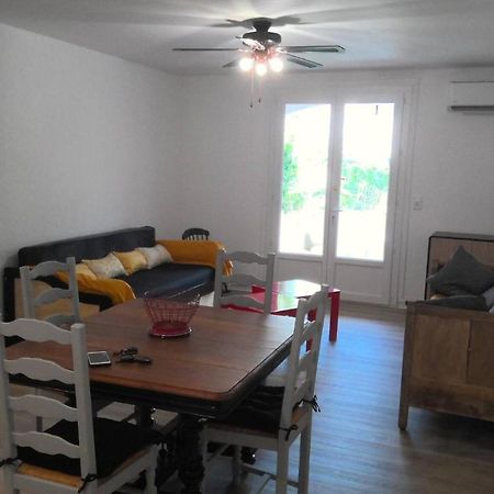 Refurbished Apartment 4 People 300M From The Sea 생트마리들라메르 외부 사진